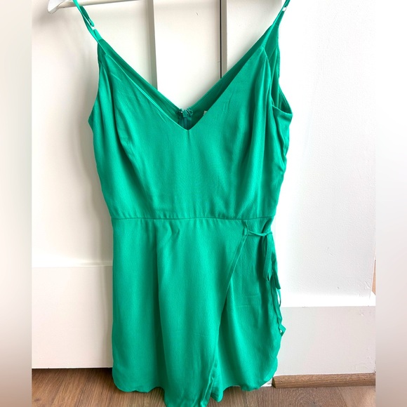 superdown Dresses & Skirts - SuperDown Karen Wrap Romper in XS in green
